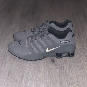 Men’s Nike Shox